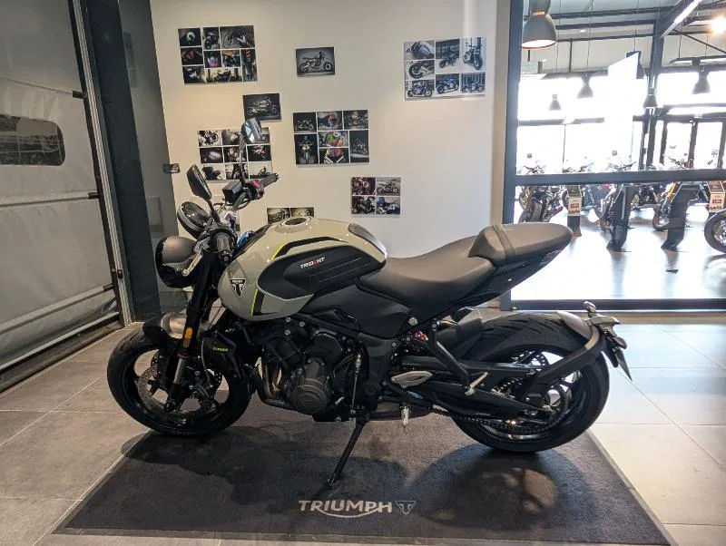 TRIDENT 660