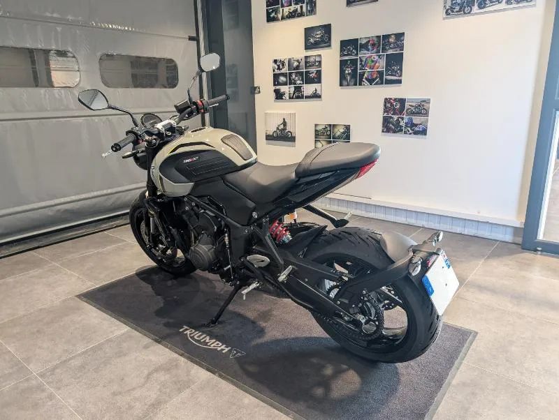 TRIDENT 660