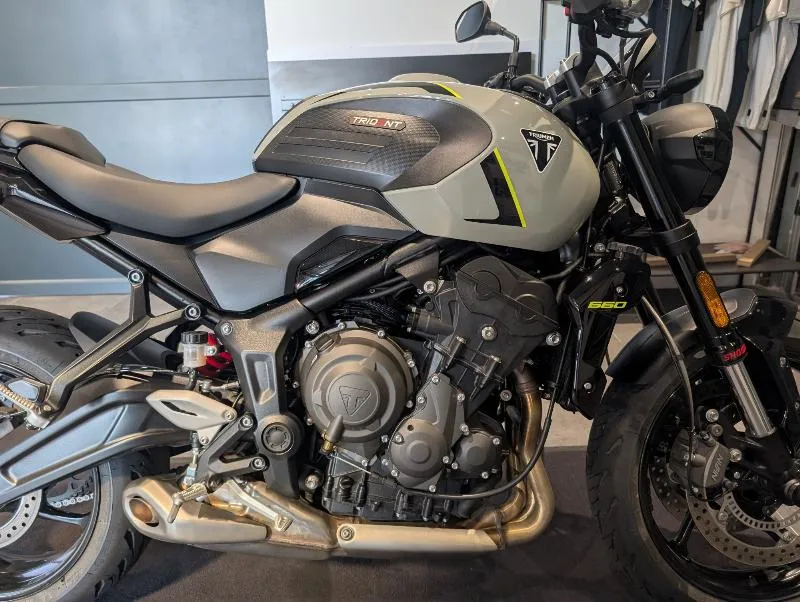 TRIDENT 660