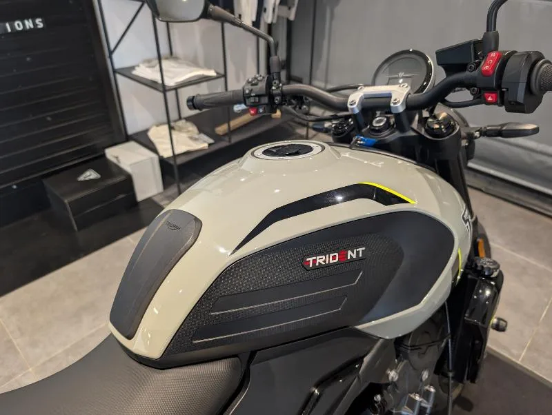 TRIDENT 660
