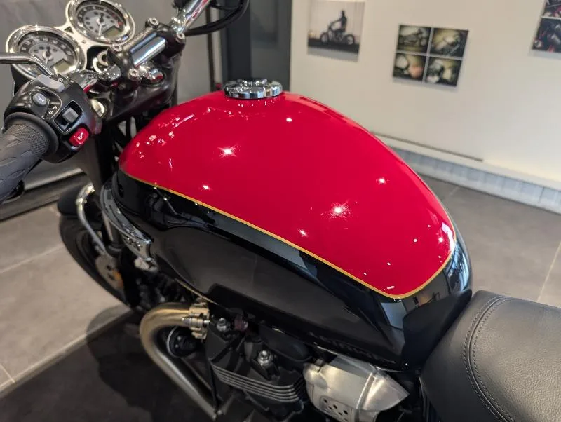 Bonneville T100