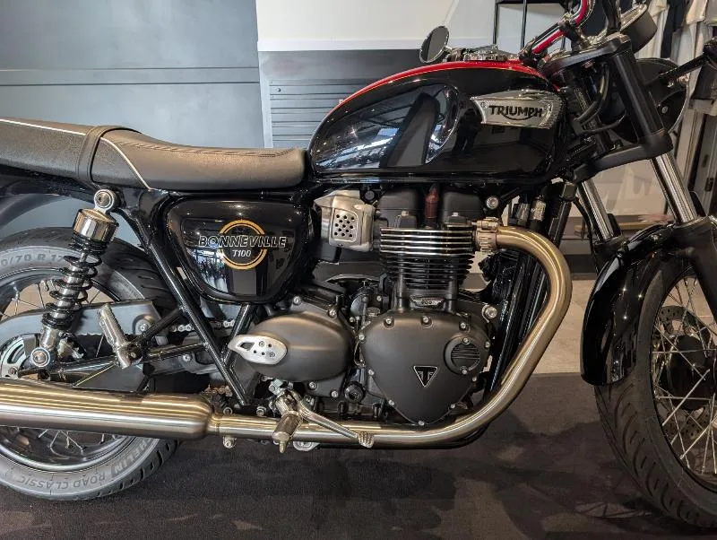 Bonneville T100