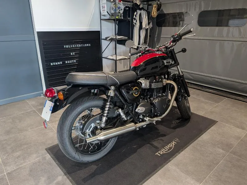 Bonneville T100
