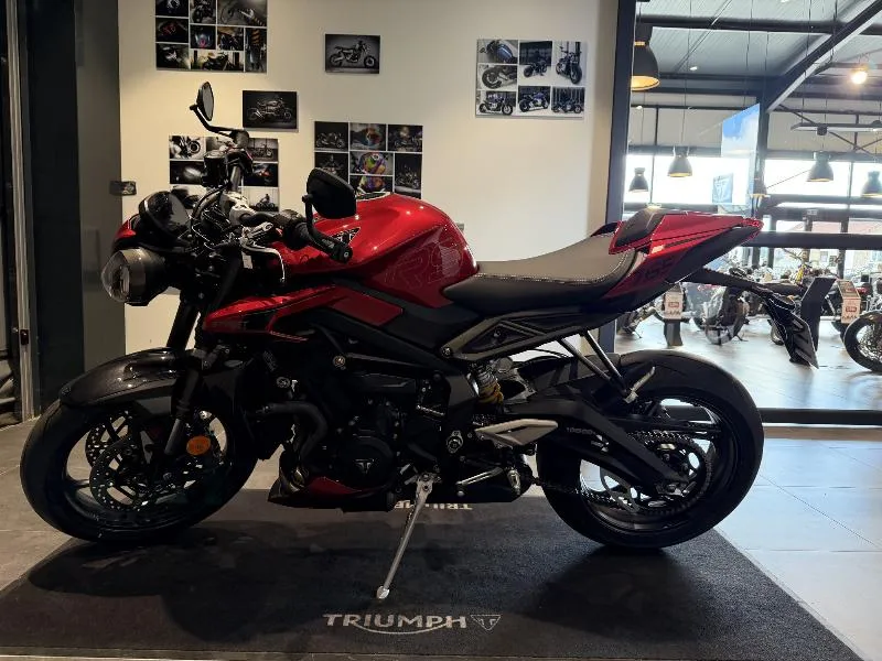 STREET TRIPLE 765 RS