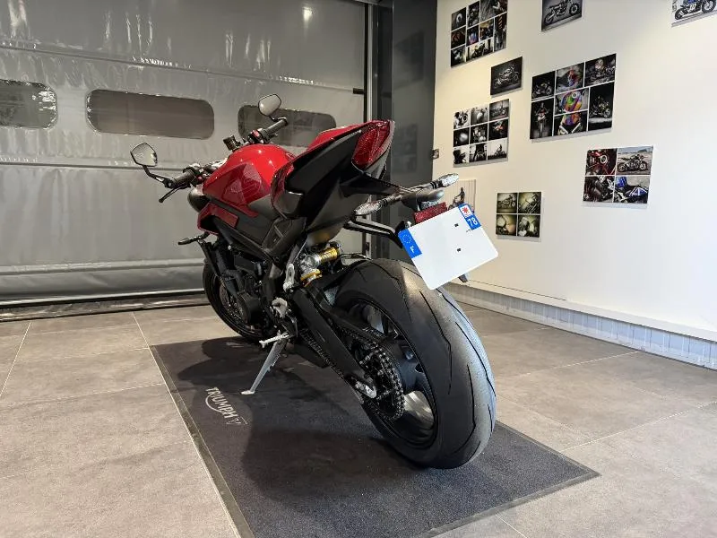 STREET TRIPLE 765 RS