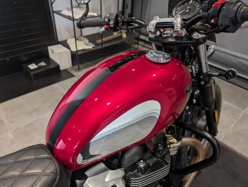 SPEED TWIN 900