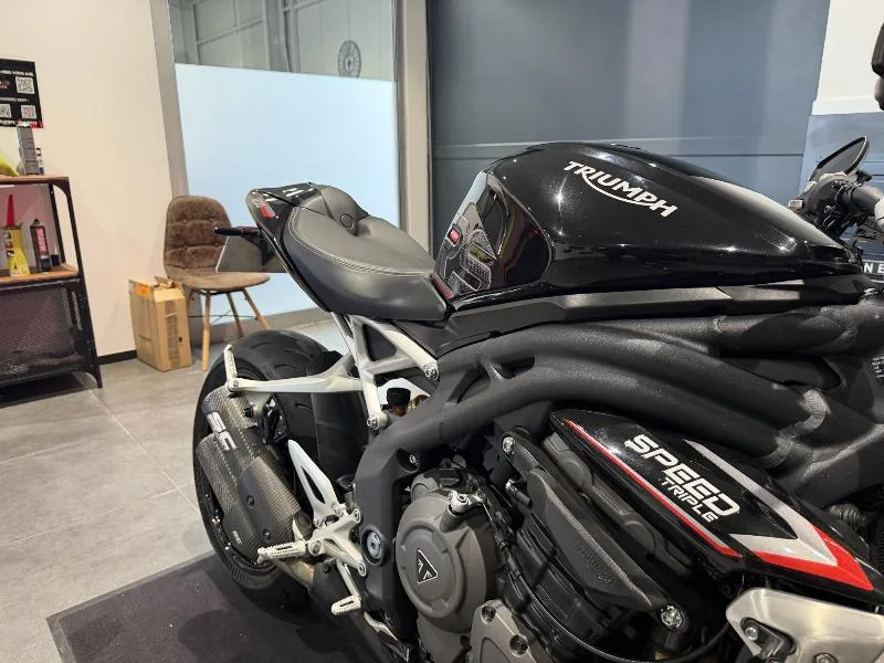SPEED TRIPLE 1200 RS