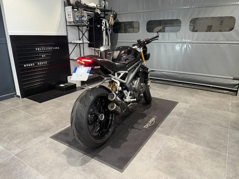 SPEED TRIPLE 1200 RS