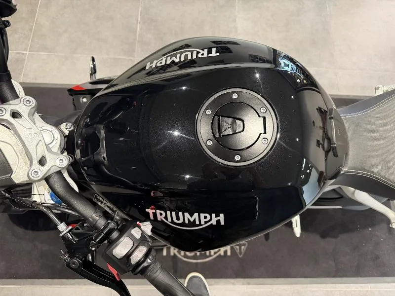 SPEED TRIPLE 1200 RS