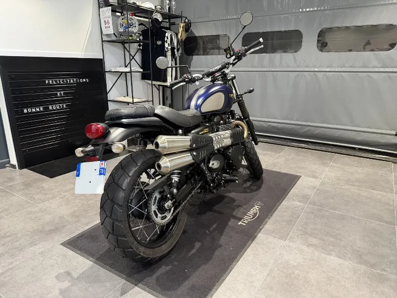 SCRAMBLER 900