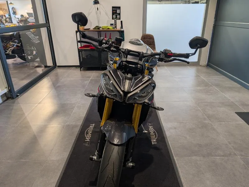 SPEED TRIPLE 1200 RS
