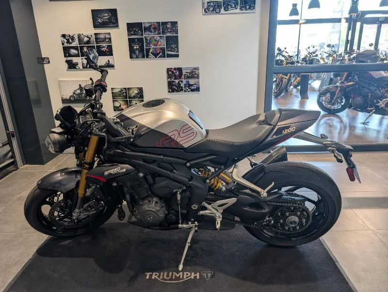SPEED TRIPLE 1200 RS