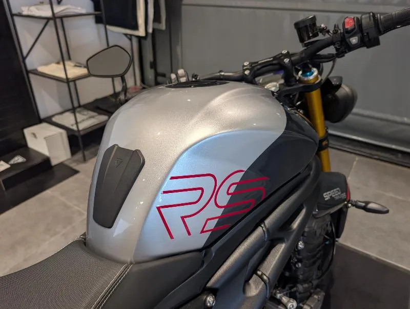 SPEED TRIPLE 1200 RS