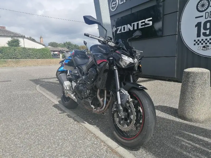Z 900