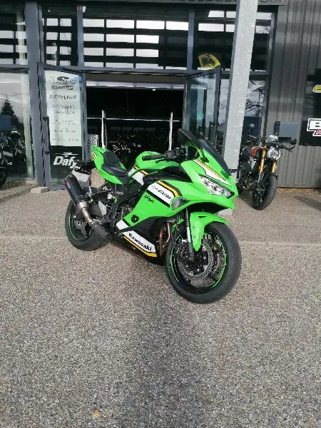Ninja ZX4RR