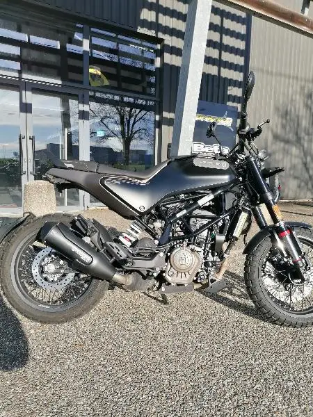 SVARTPILEN 125 ABS