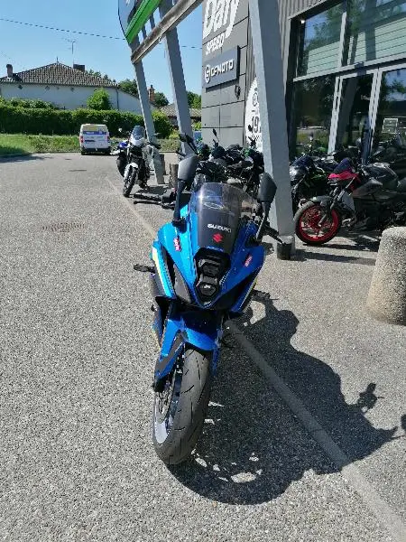 GSX8R