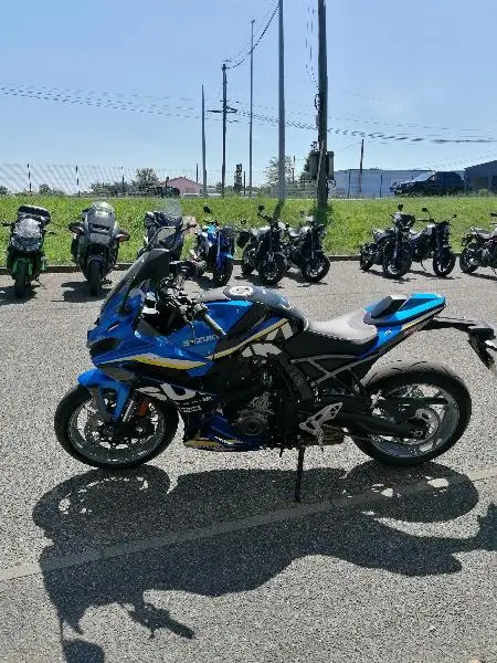 GSX8R