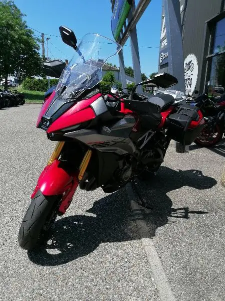 GSXS 1000 GX