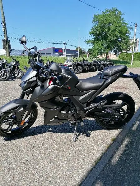 125 ROADSTER