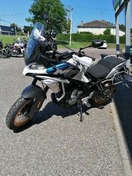 MT 700