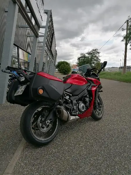 GSXS 1000 GT