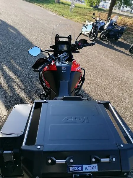 DL VSTROM 1050XT