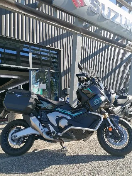 XADV 750