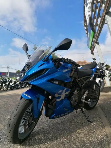 GSX8R
