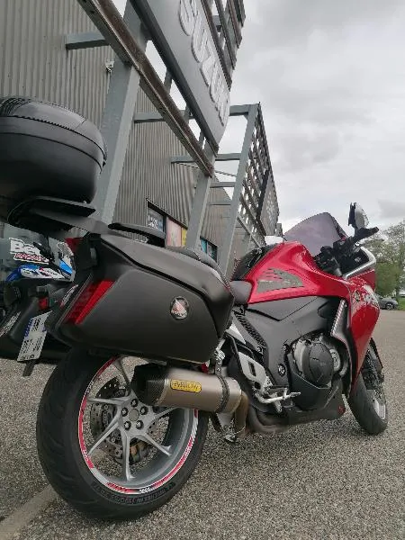VFR 1200 F