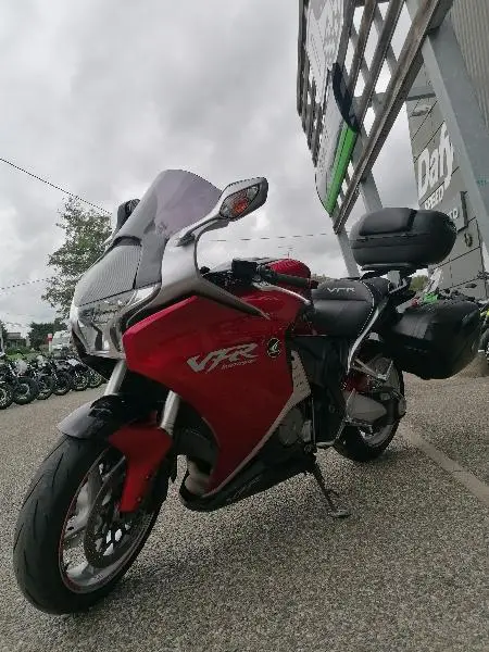 VFR 1200 F