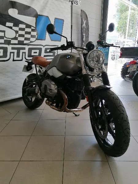 R NineT