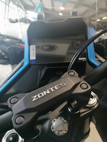 ZT 703 F
