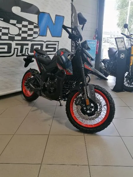 125 HYPER TRAIL