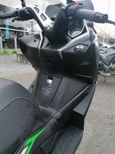 J125