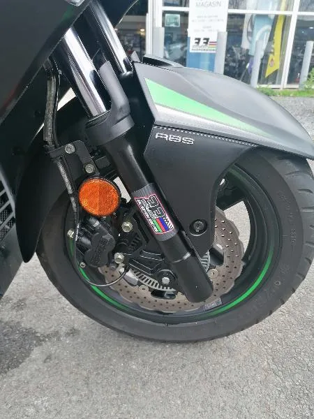 J125