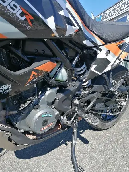 390 ADVENTURE