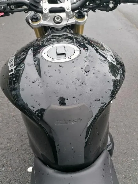 STREET TRIPLE 675