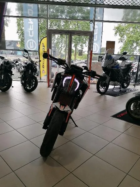 790 DUKE ABS