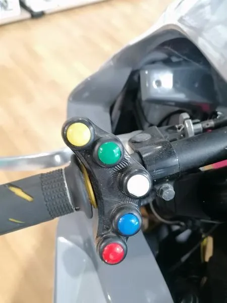 YZFR6