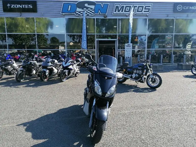 XMAX 250