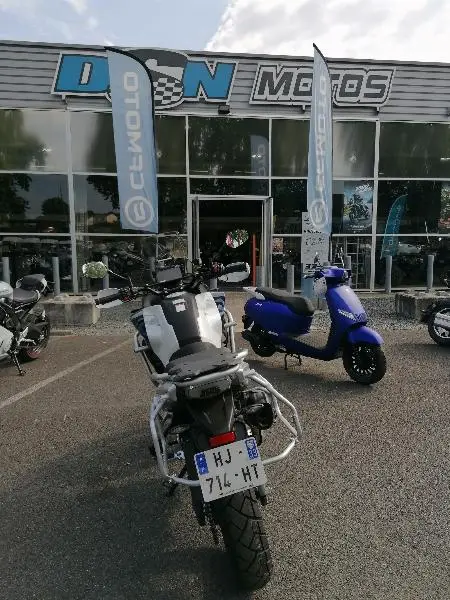 MT 700