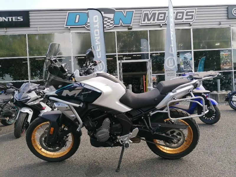 MT 700