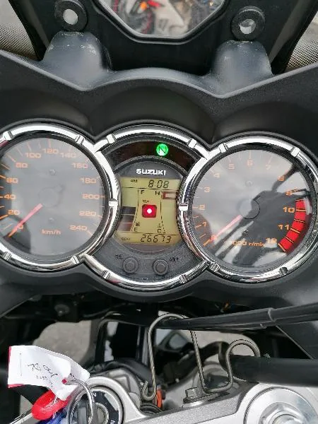 DL VSTROM 1000