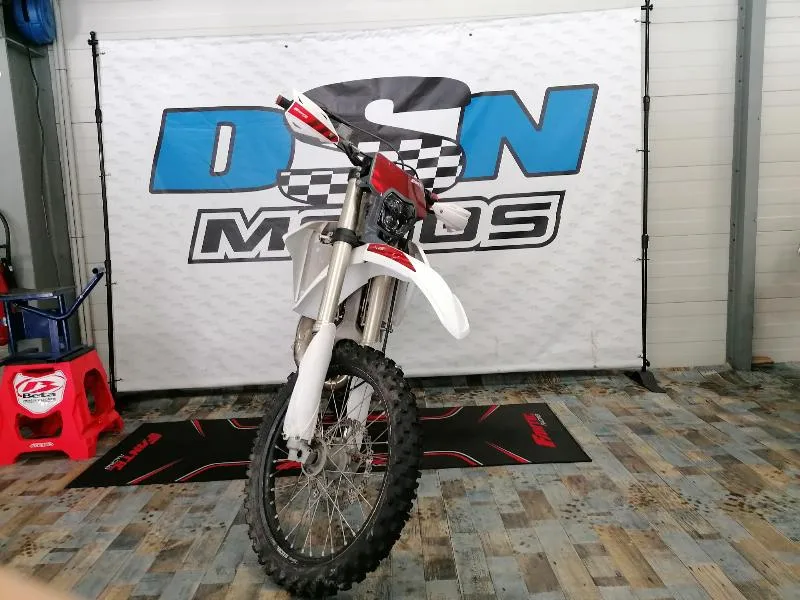 xe 125