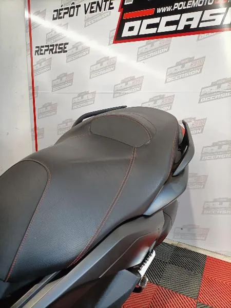 XMAX 125