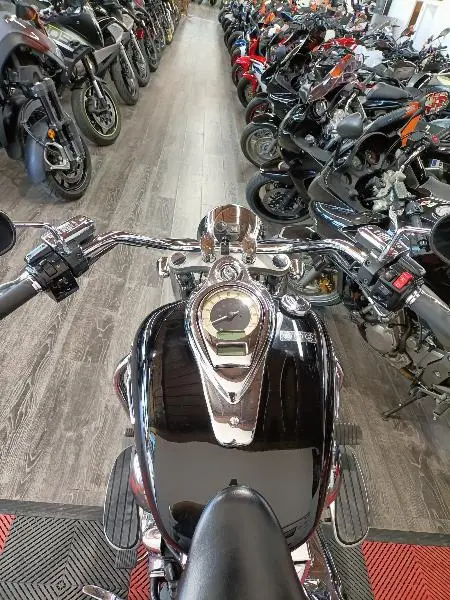 VN 1700 CLASSIC