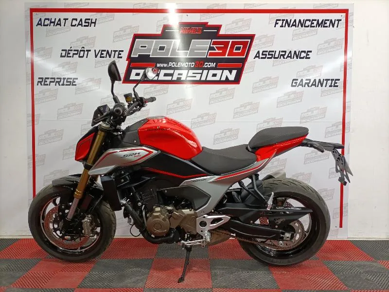 SRK 600