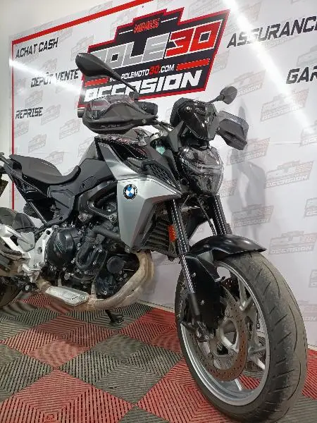 F 900 R