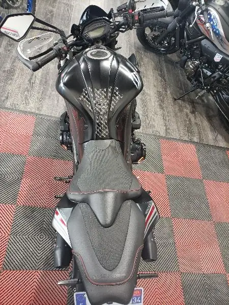 Z 1000